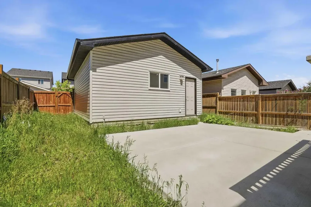 267 Skyview Springs Gardens NE Calgary AB T3N 0B6