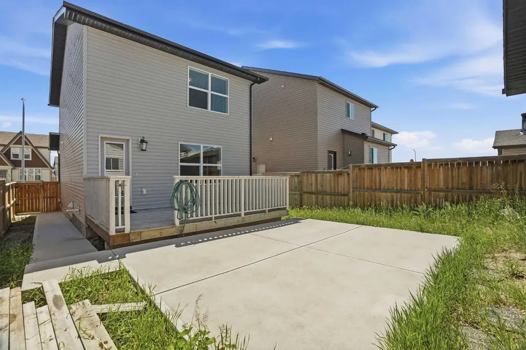 267 Skyview Springs Gardens NE Calgary AB T3N 0B6