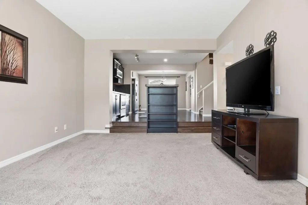 267 Skyview Springs Gardens NE Calgary AB T3N 0B6