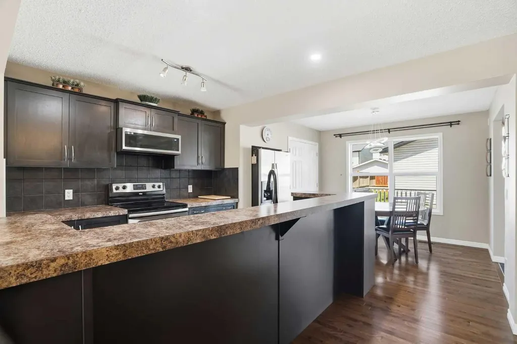 267 Skyview Springs Gardens NE Calgary AB T3N 0B6