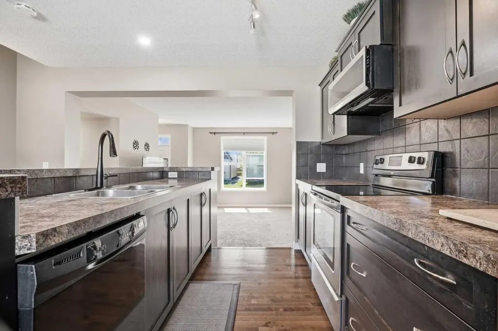 267 Skyview Springs Gardens NE Calgary AB T3N 0B6