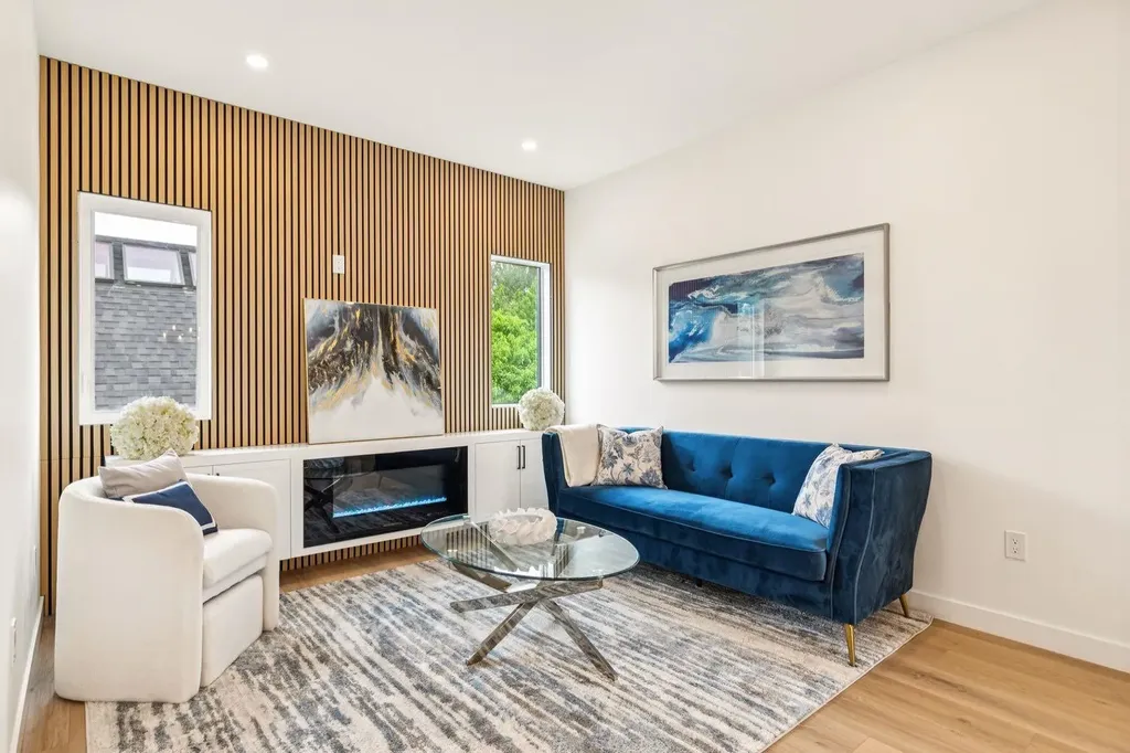 97 23 Street NW Calgary AB T2N 5E2