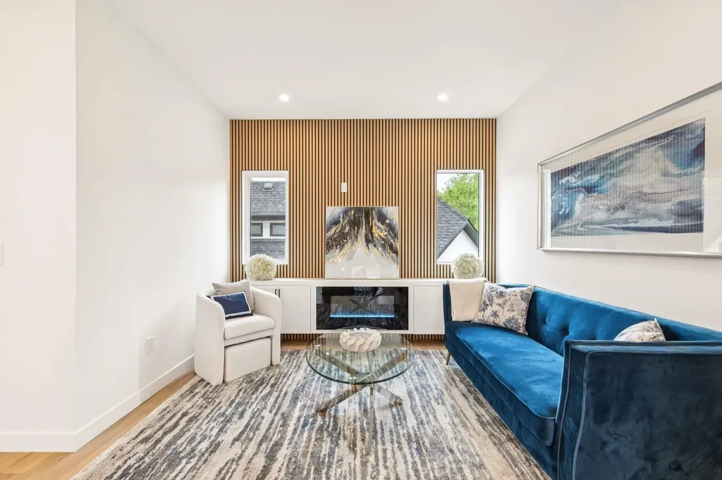 97 23 Street NW Calgary AB T2N 5E2