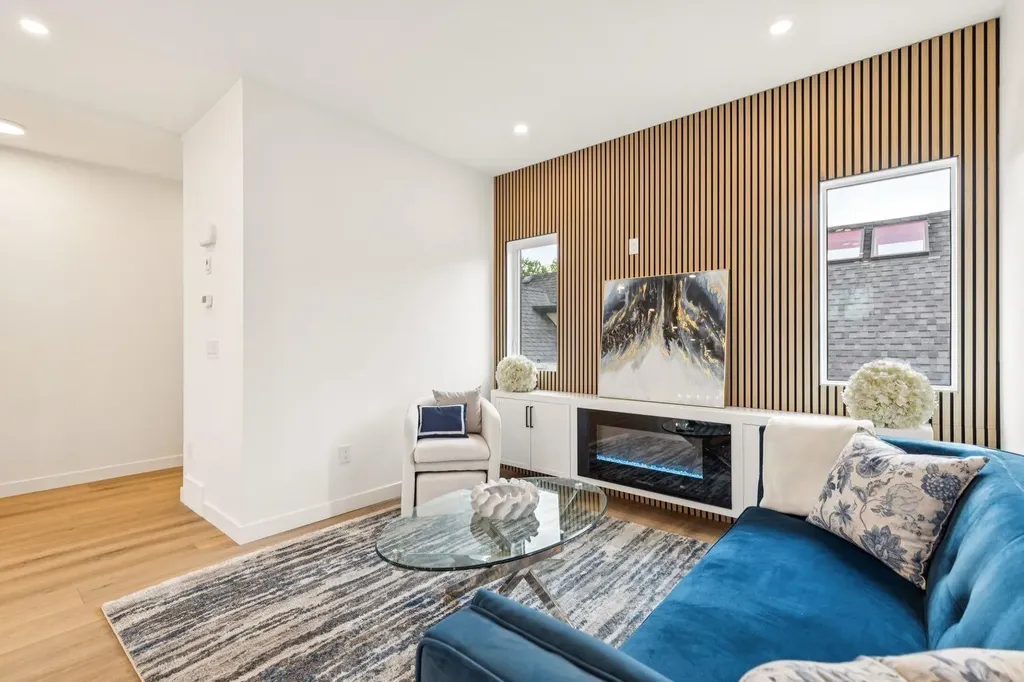 97 23 Street NW Calgary AB T2N 5E2