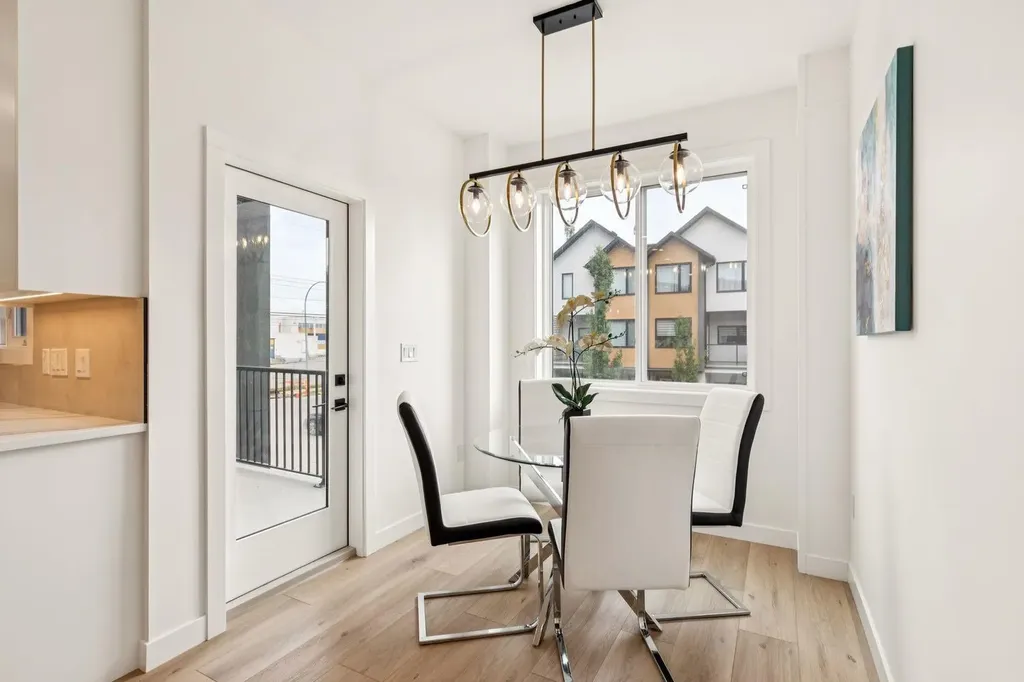 97 23 Street NW Calgary AB T2N 5E2
