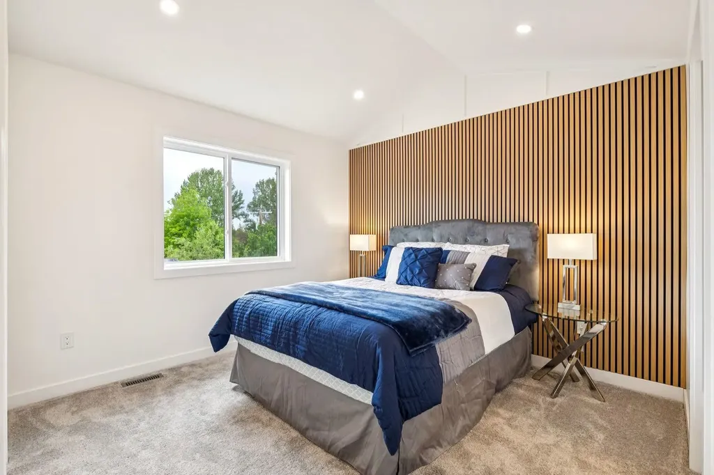 97 23 Street NW Calgary AB T2N 5E2