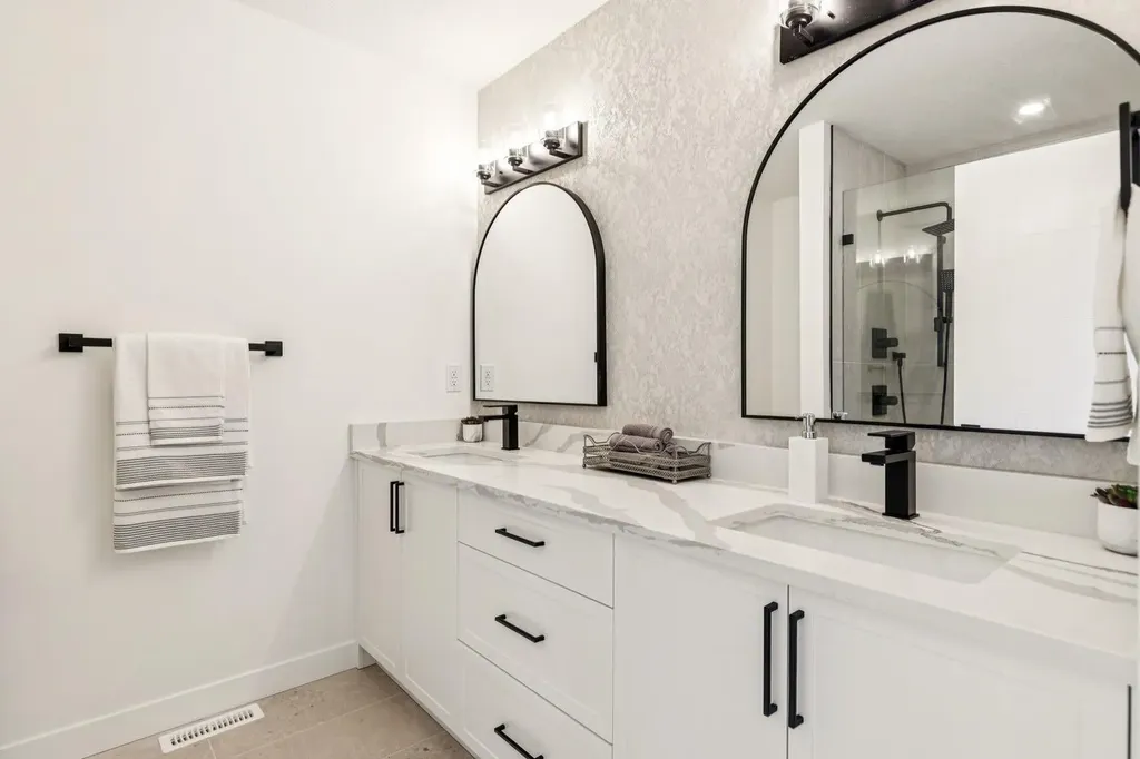 97 23 Street NW Calgary AB T2N 5E2