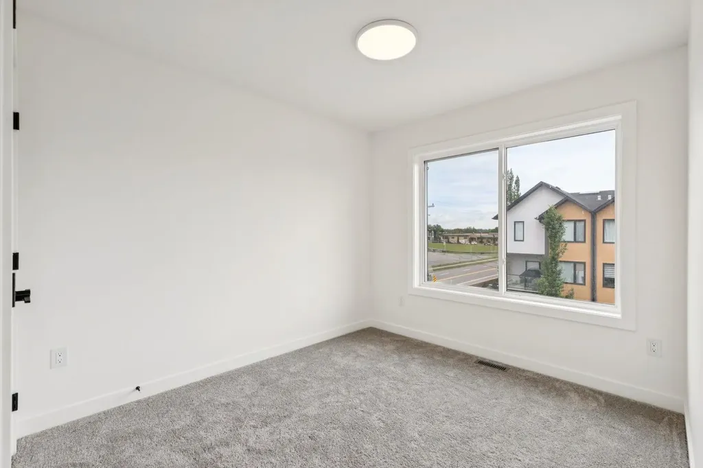 97 23 Street NW Calgary AB T2N 5E2