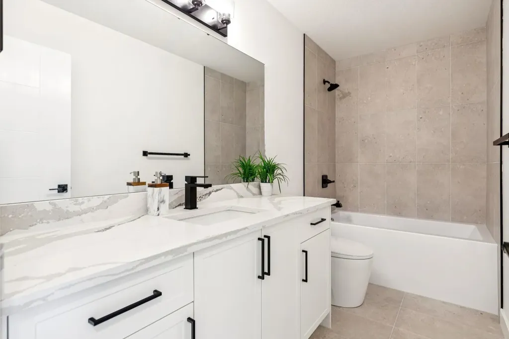 97 23 Street NW Calgary AB T2N 5E2