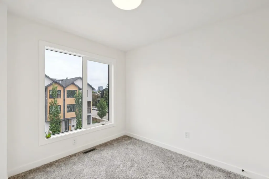 97 23 Street NW Calgary AB T2N 5E2