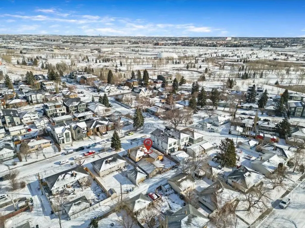 47 Montrose Crescent NE Calgary AB T3E 5P3