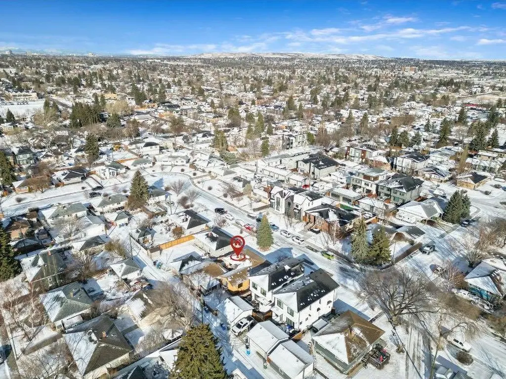 47 Montrose Crescent NE Calgary AB T3E 5P3