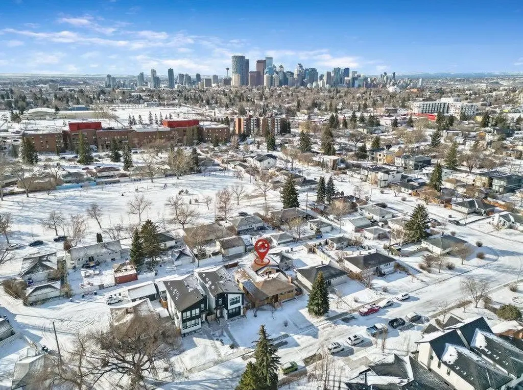 47 Montrose Crescent NE Calgary AB T3E 5P3