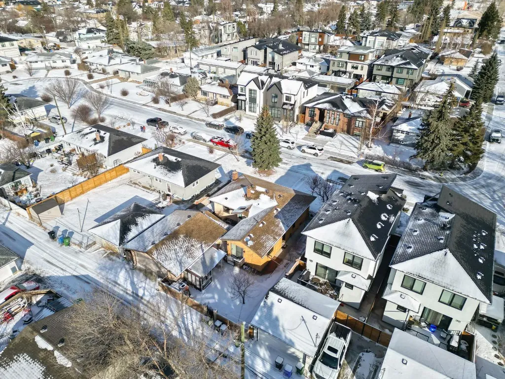 47 Montrose Crescent NE Calgary AB T3E 5P3