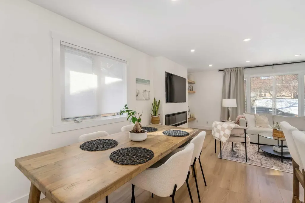 824 Canna Crescent SW Calgary AB T2W 1N9