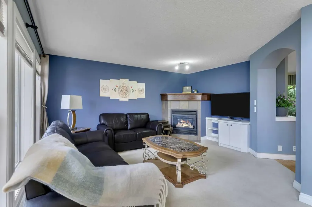 169 West Creek Boulevard Chestermere AB T1X 1P5
