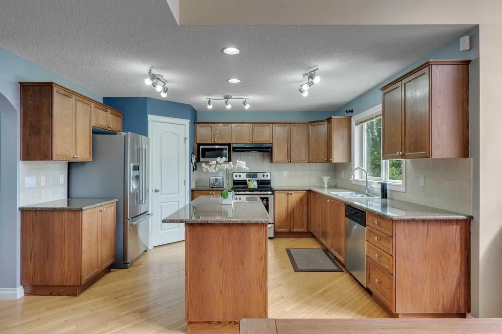 169 West Creek Boulevard Chestermere AB T1X 1P5