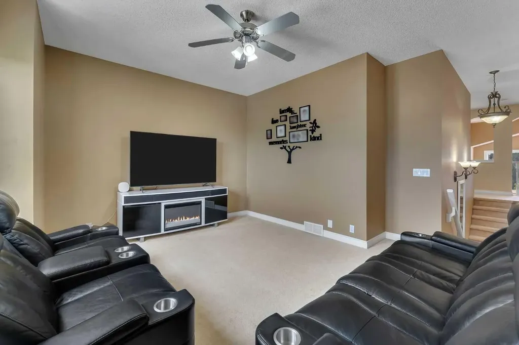 169 West Creek Boulevard Chestermere AB T1X 1P5