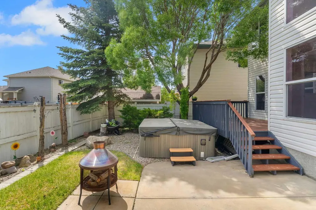 169 West Creek Boulevard Chestermere AB T1X 1P5