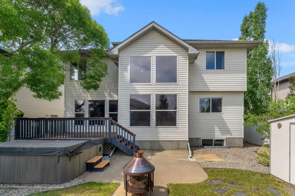 169 West Creek Boulevard Chestermere AB T1X 1P5