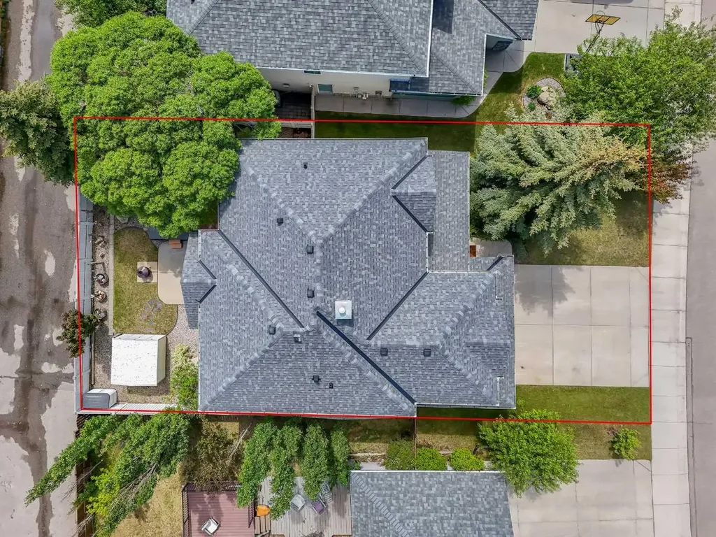 169 West Creek Boulevard Chestermere AB T1X 1P5