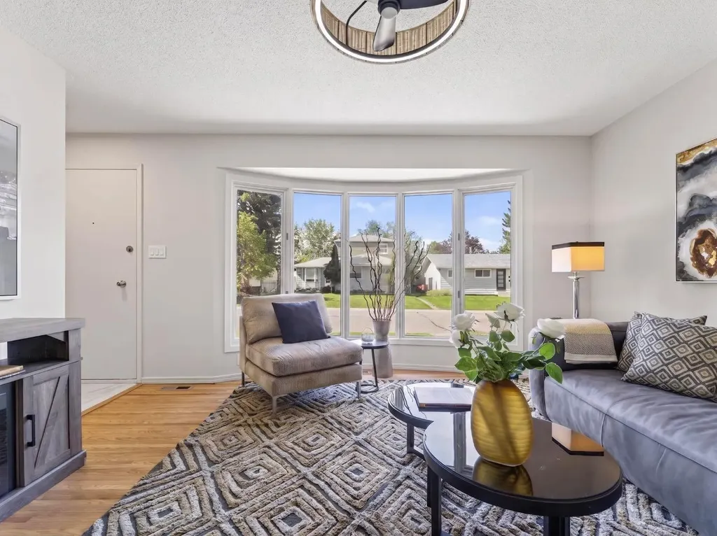 847 Raynard Crescent SE Calgary AB T2A 1X6