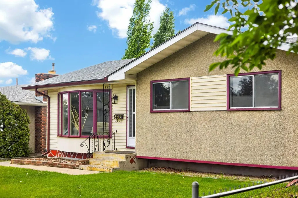 847 Raynard Crescent SE Calgary AB T2A 1X6