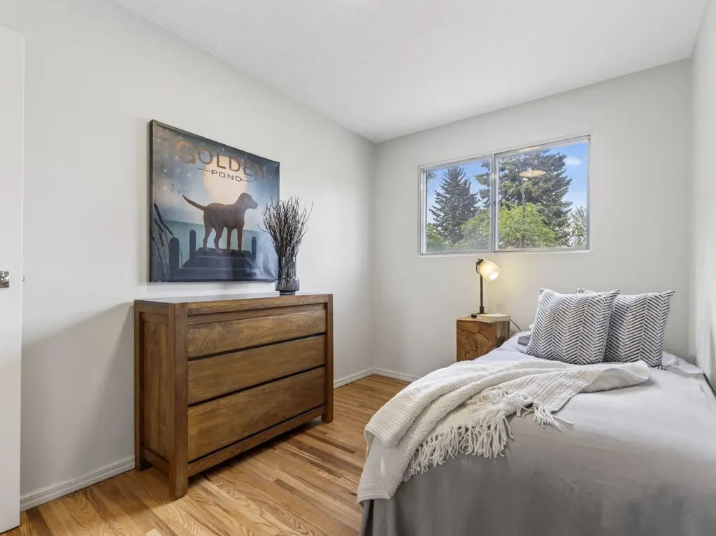 847 Raynard Crescent SE Calgary AB T2A 1X6