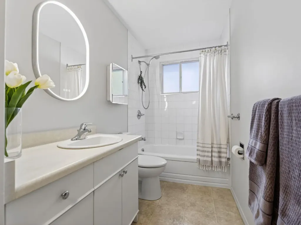 847 Raynard Crescent SE Calgary AB T2A 1X6