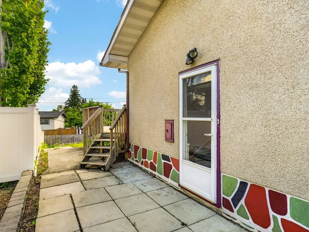 847 Raynard Crescent SE Calgary AB T2A 1X6