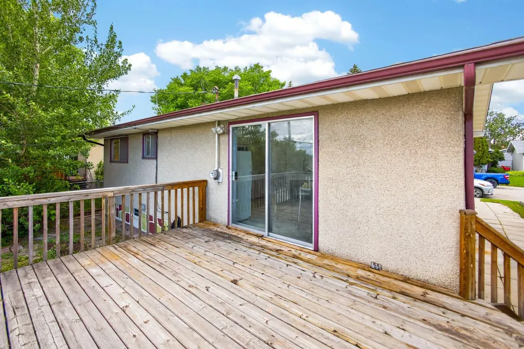 847 Raynard Crescent SE Calgary AB T2A 1X6