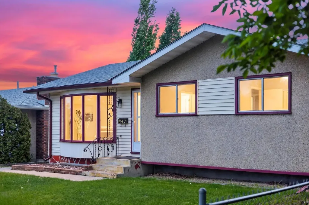 847 Raynard Crescent SE Calgary AB T2A 1X6