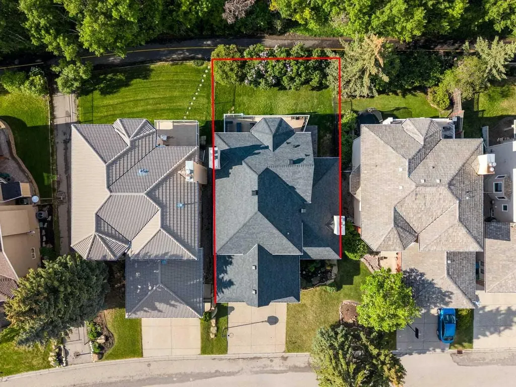 68 Christie Knoll Heights SW Calgary AB T3H 2V2