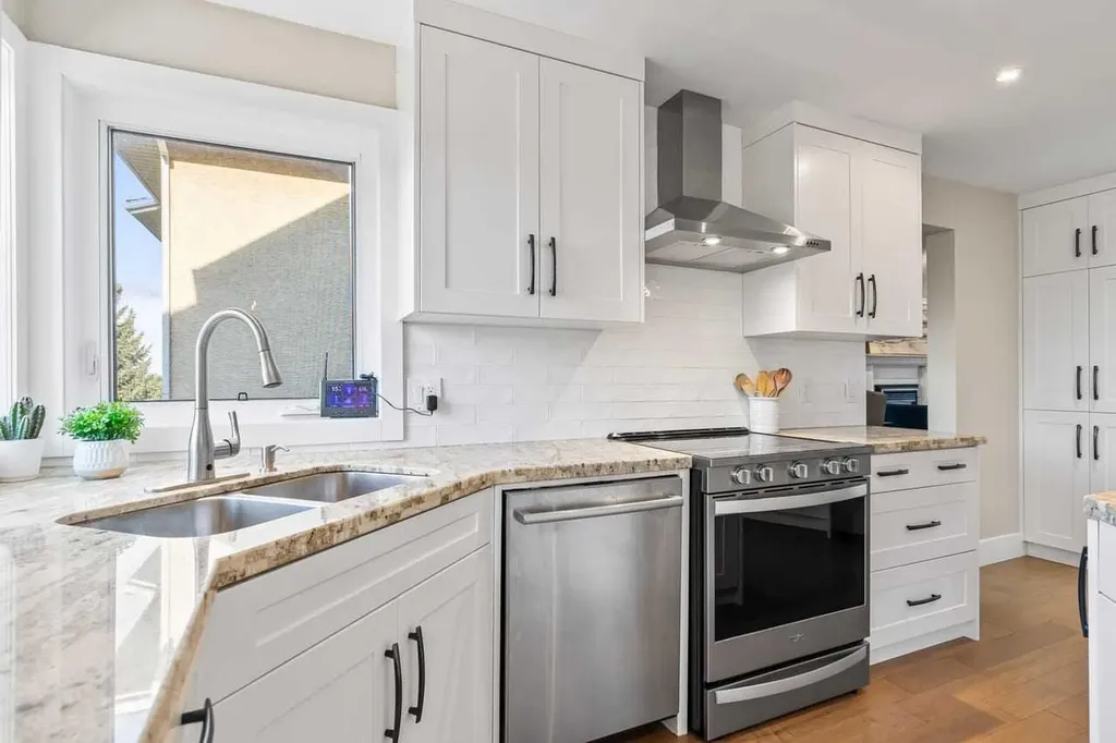 68 Christie Knoll Heights SW Calgary AB T3H 2V2