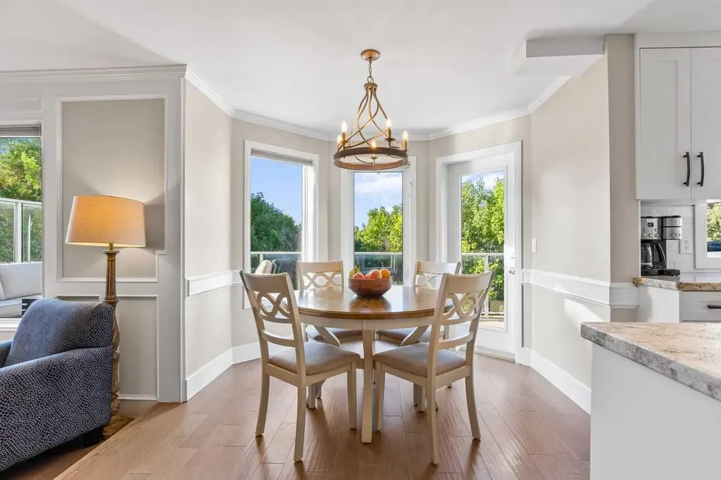68 Christie Knoll Heights SW Calgary AB T3H 2V2