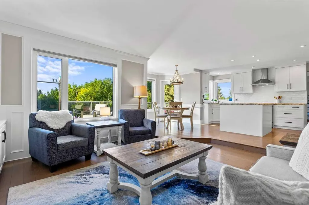 68 Christie Knoll Heights SW Calgary AB T3H 2V2