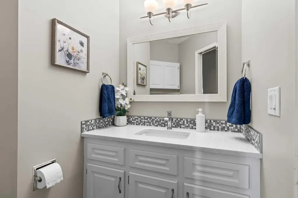 68 Christie Knoll Heights SW Calgary AB T3H 2V2