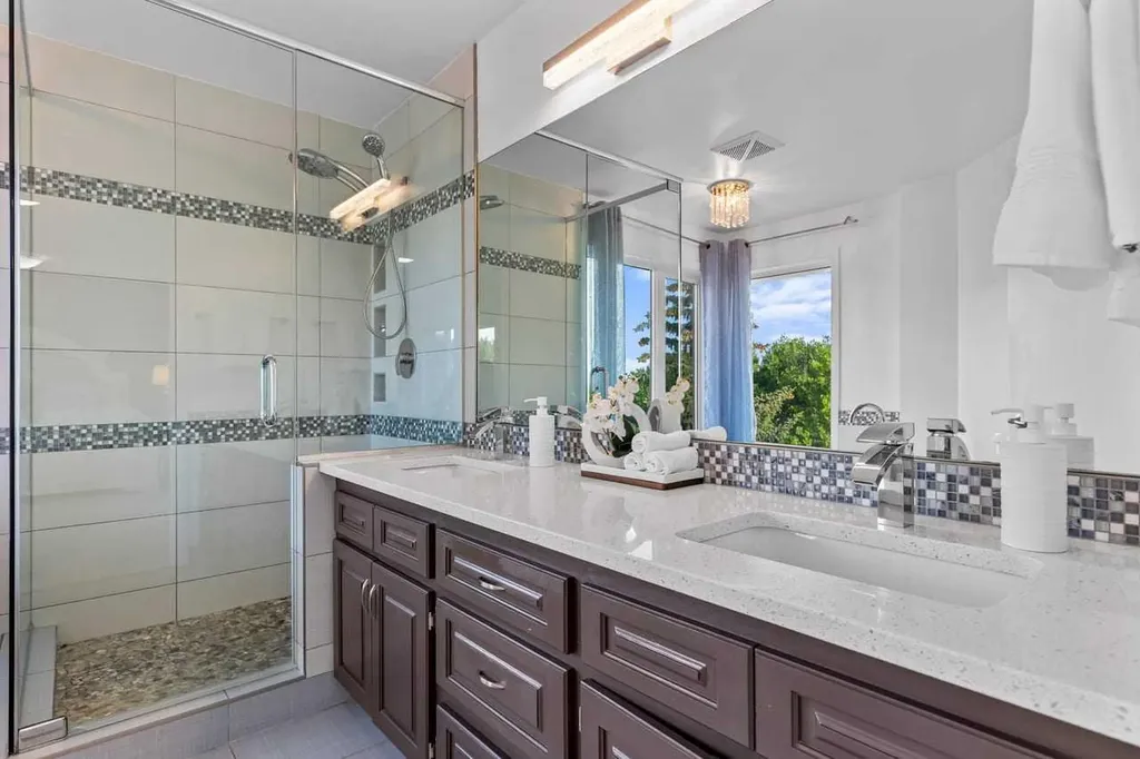 68 Christie Knoll Heights SW Calgary AB T3H 2V2