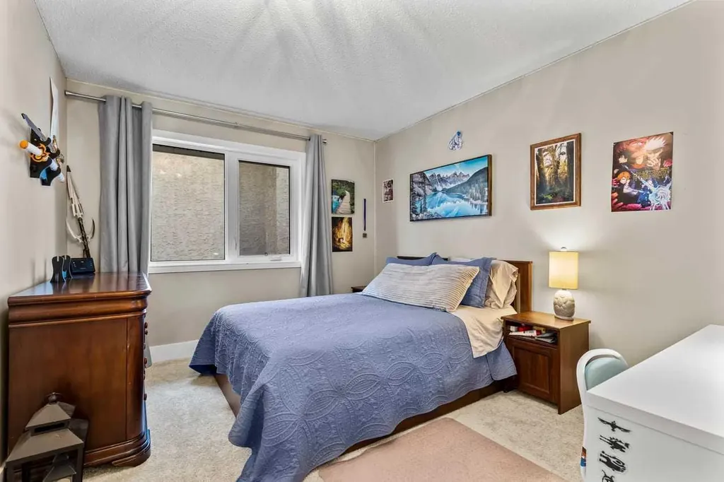 68 Christie Knoll Heights SW Calgary AB T3H 2V2
