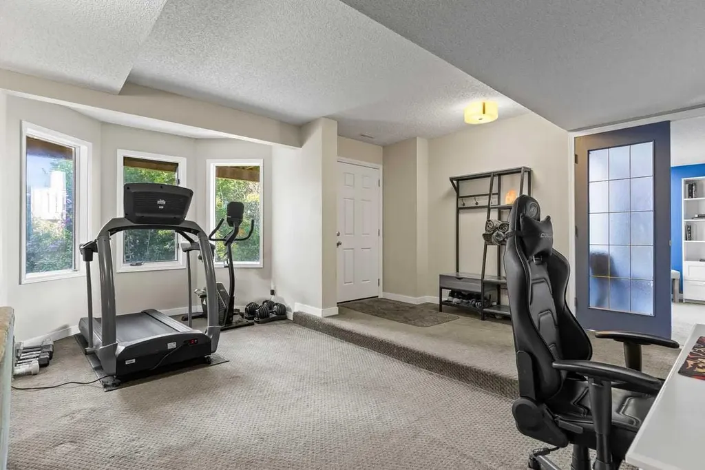 68 Christie Knoll Heights SW Calgary AB T3H 2V2