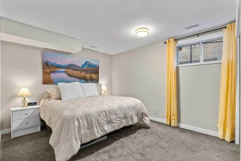 68 Christie Knoll Heights SW Calgary AB T3H 2V2
