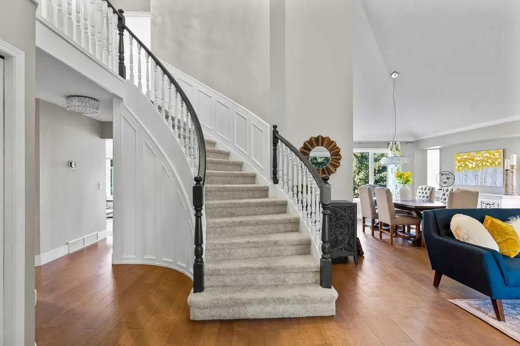 68 Christie Knoll Heights SW Calgary AB T3H 2V2
