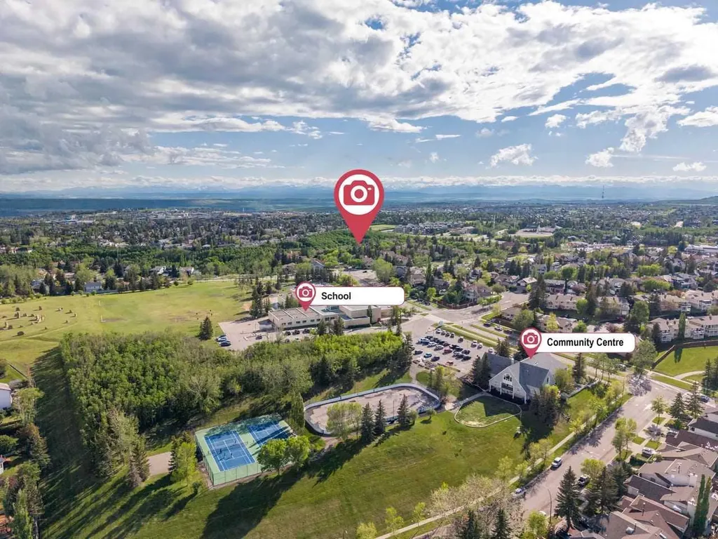 68 Christie Knoll Heights SW Calgary AB T3H 2V2