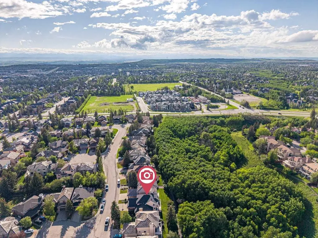 68 Christie Knoll Heights SW Calgary AB T3H 2V2