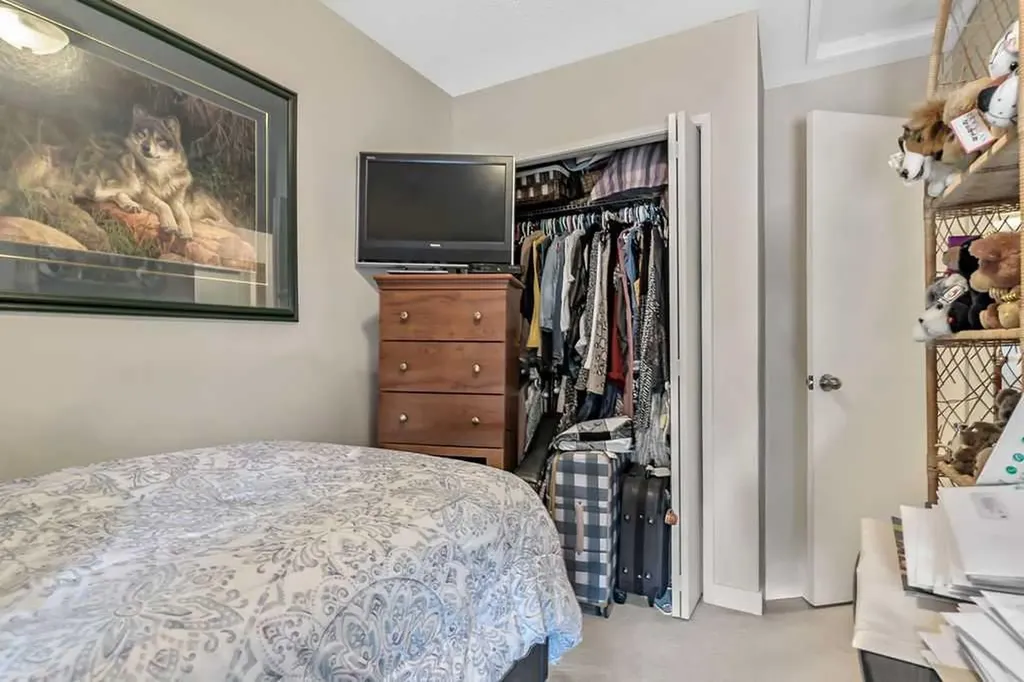 6103 Madigan Drive NE Calgary AB T2A 5K9