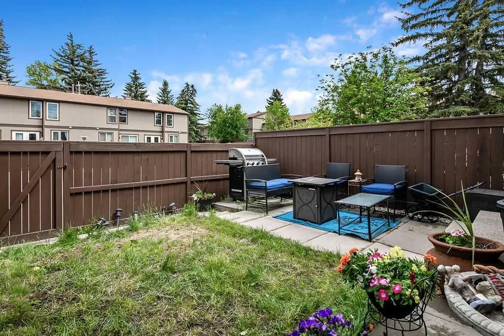 6103 Madigan Drive NE Calgary AB T2A 5K9