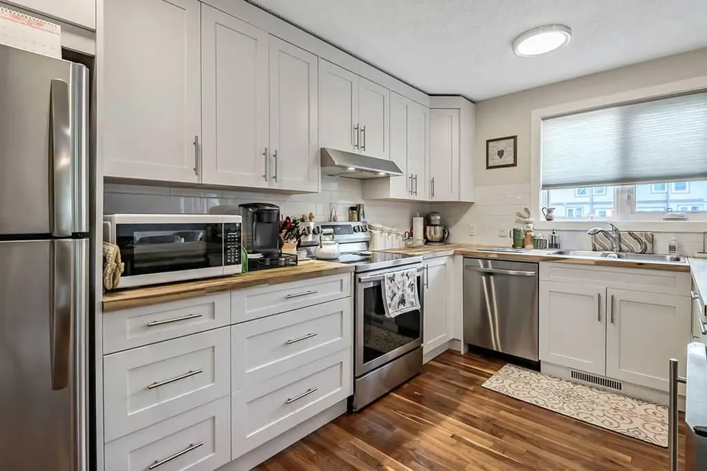 6103 Madigan Drive NE Calgary AB T2A 5K9