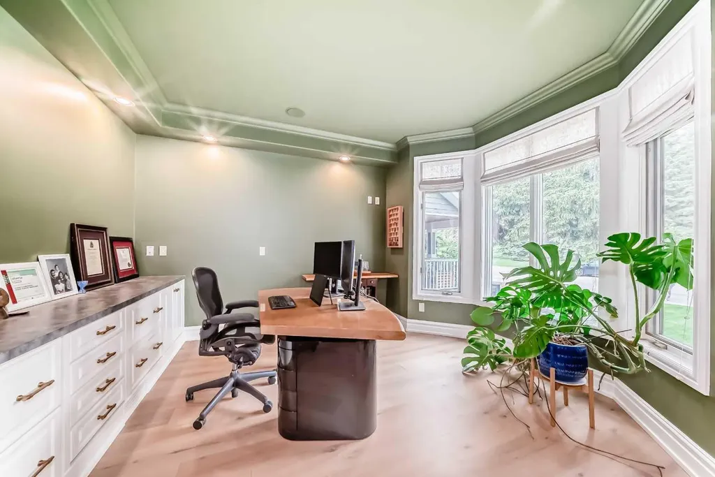 3230 8 Street SW Calgary AB T2T3A6