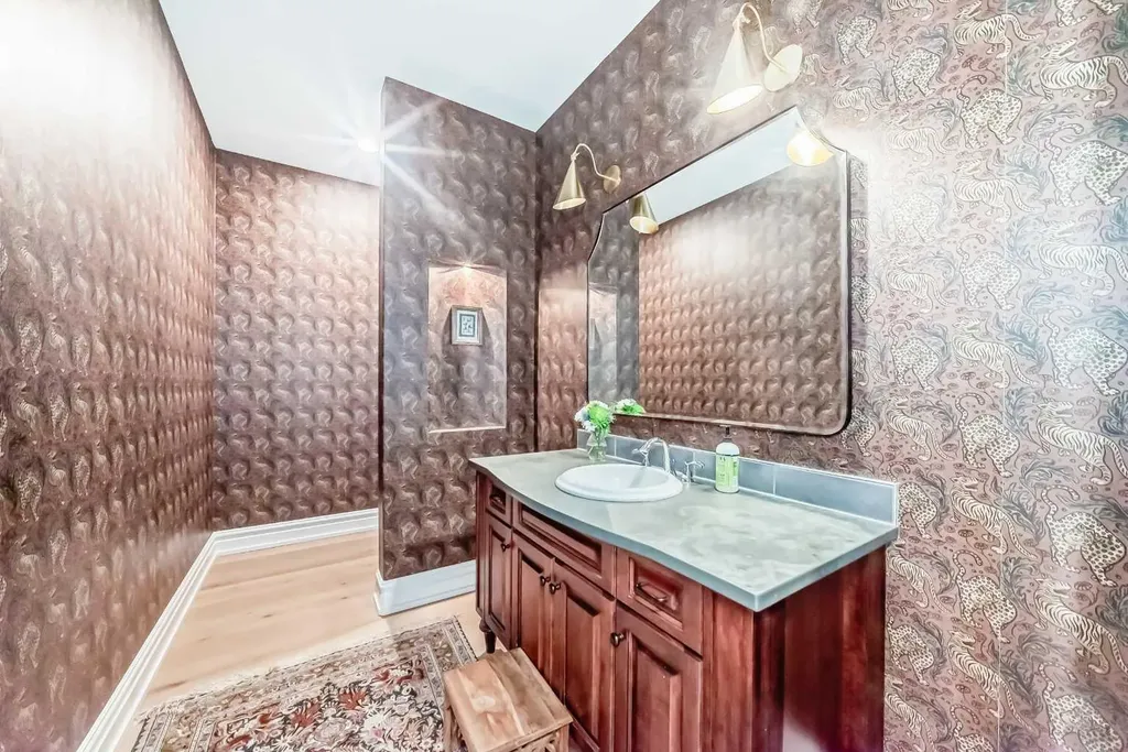 3230 8 Street SW Calgary AB T2T3A6