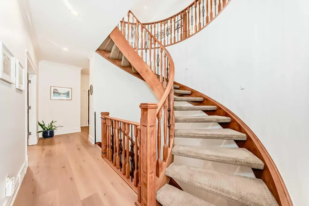 3230 8 Street SW Calgary AB T2T3A6
